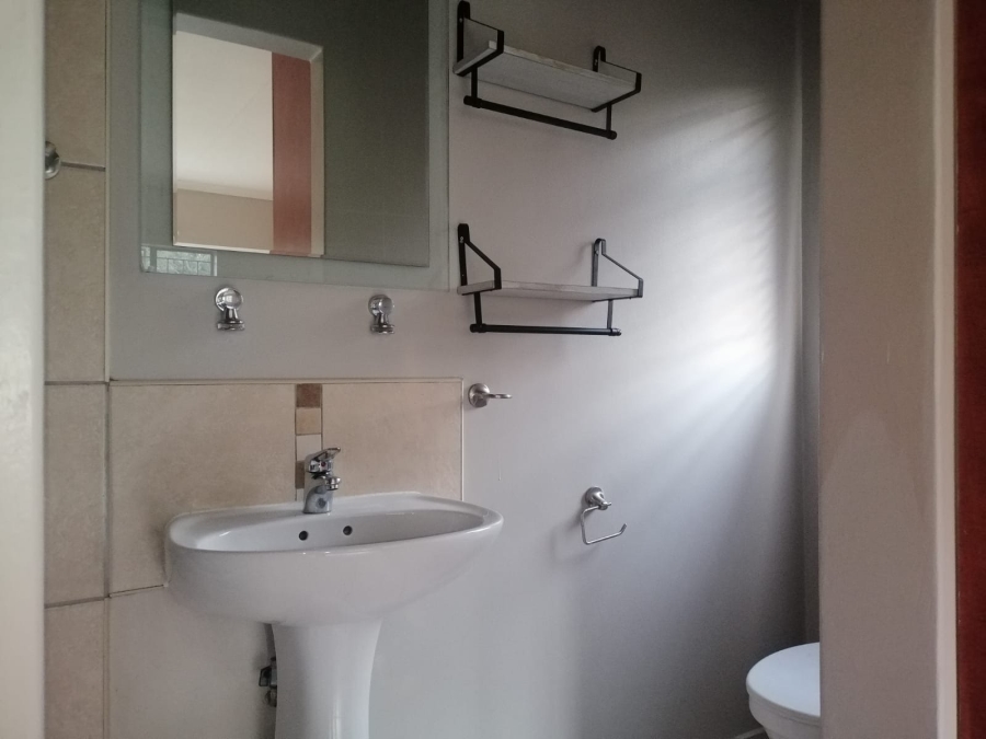 To Let 3 Bedroom Property for Rent in Waterval East North West